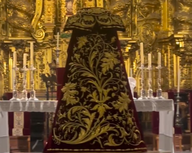 Nueva saya de la Virgen de la Esperanza de Córdoba. Foto: La Bambalina Córdoba