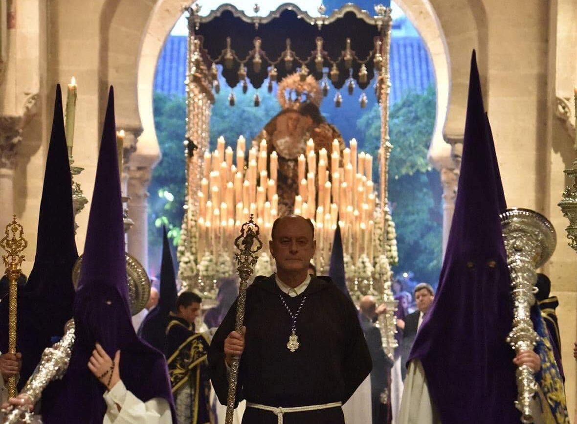 Fray Ricardo con la Hermandad del Císter