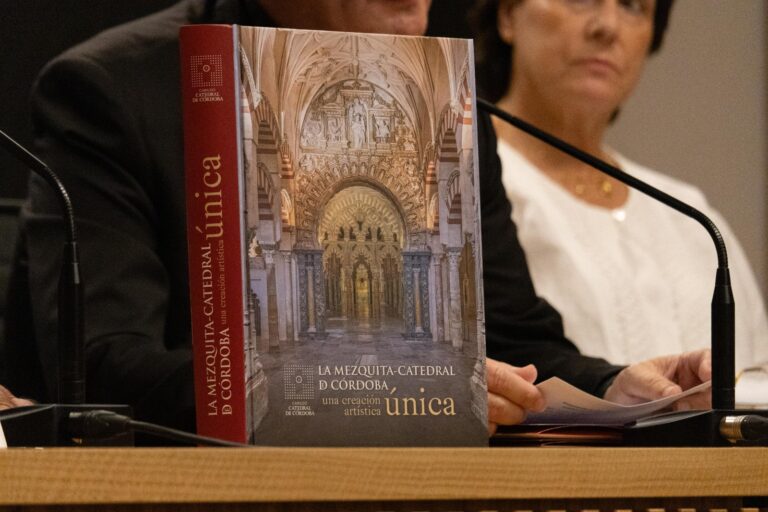 Presentación del libro 'La Mezquita-Catedral de Córdoba. Una creación artística única'. Foto: Cabildo Catedral